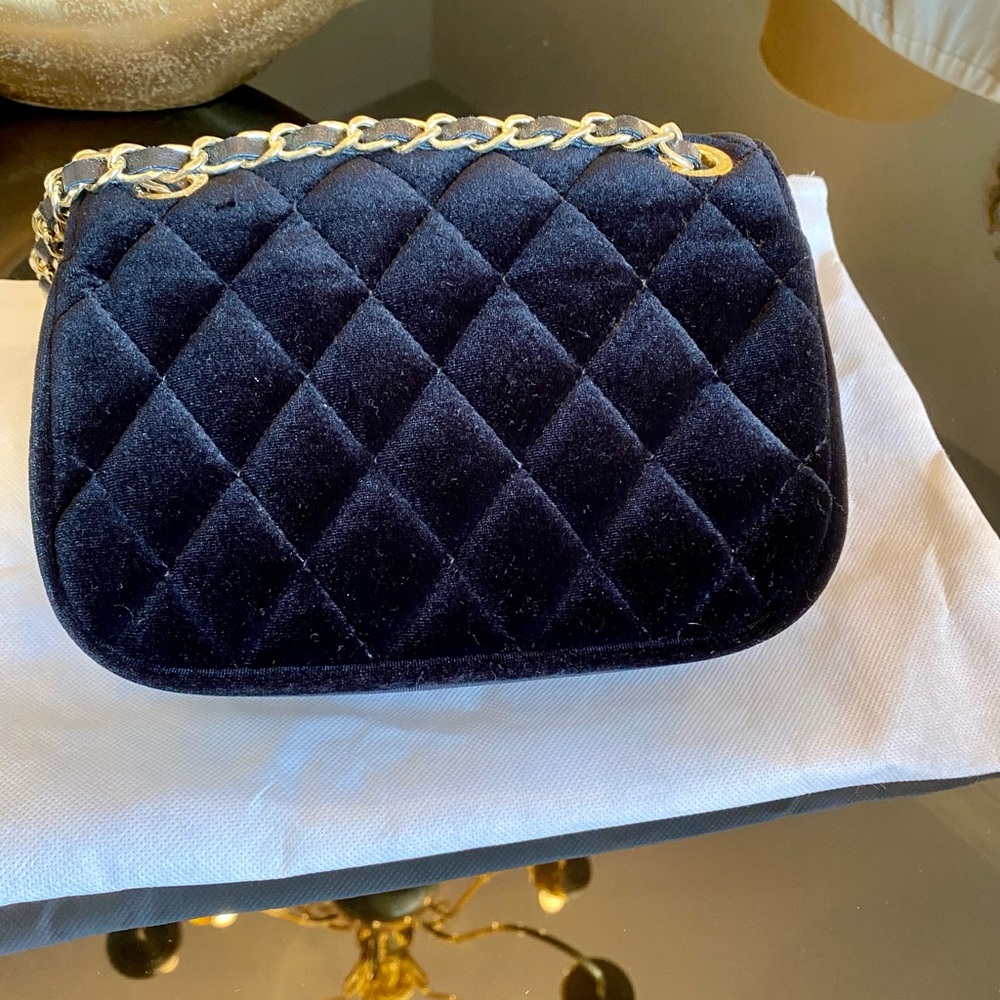 SOLD…Sara Burglar Velvet Crossbody - Picture 3 of 5